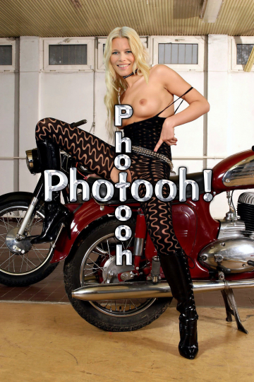 CLAUDIA SCHIFFER
