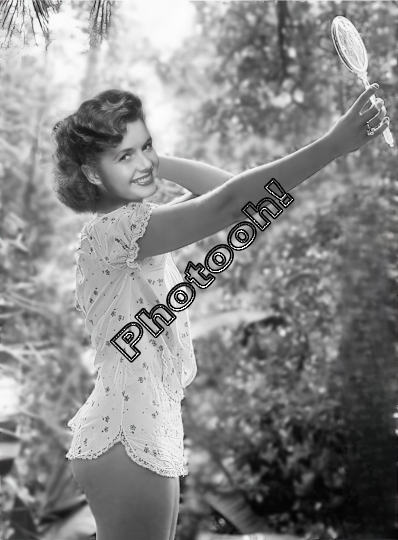 DEBBIE REYNOLDS