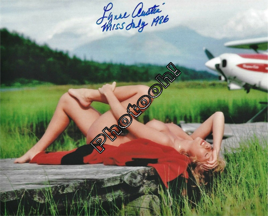 LYNNE AUSTIN 07-1986 PLAYBOY PLAYMATE SEXY SIGNED NUDE Autograph REPRINT