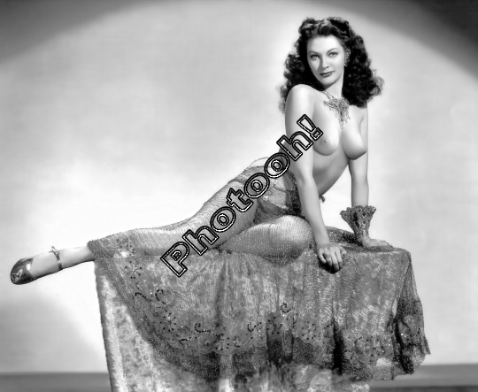 YVONNE DE CARLO